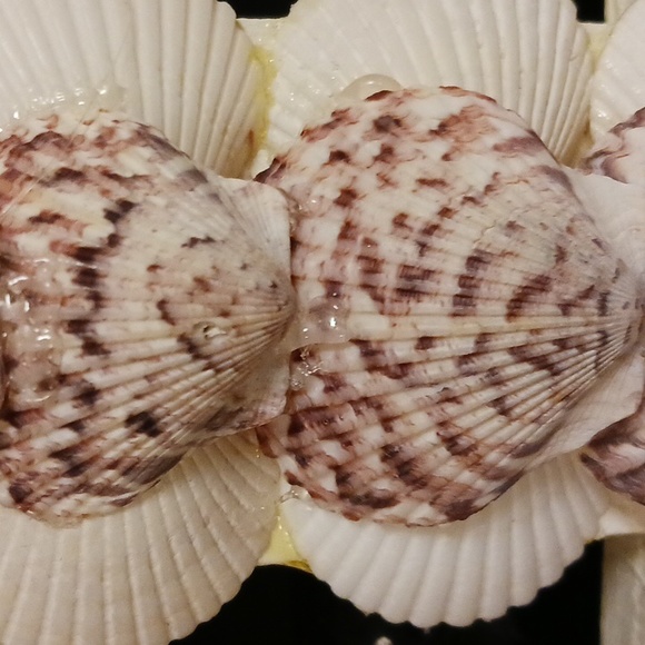 Handmade shell cross - Picture 3 of 3